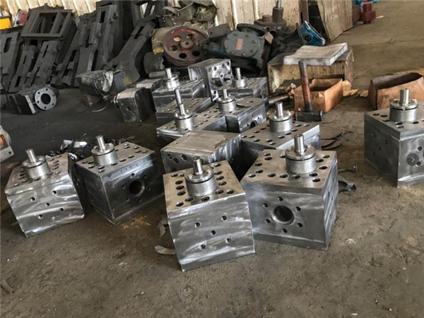 熔噴(pen)泵、烷(wan)體泵(beng)、熱熔(rong)膠泵(beng)--有現(xian)貨